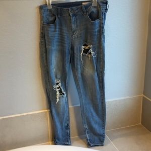 Light wash denim skinny jeans